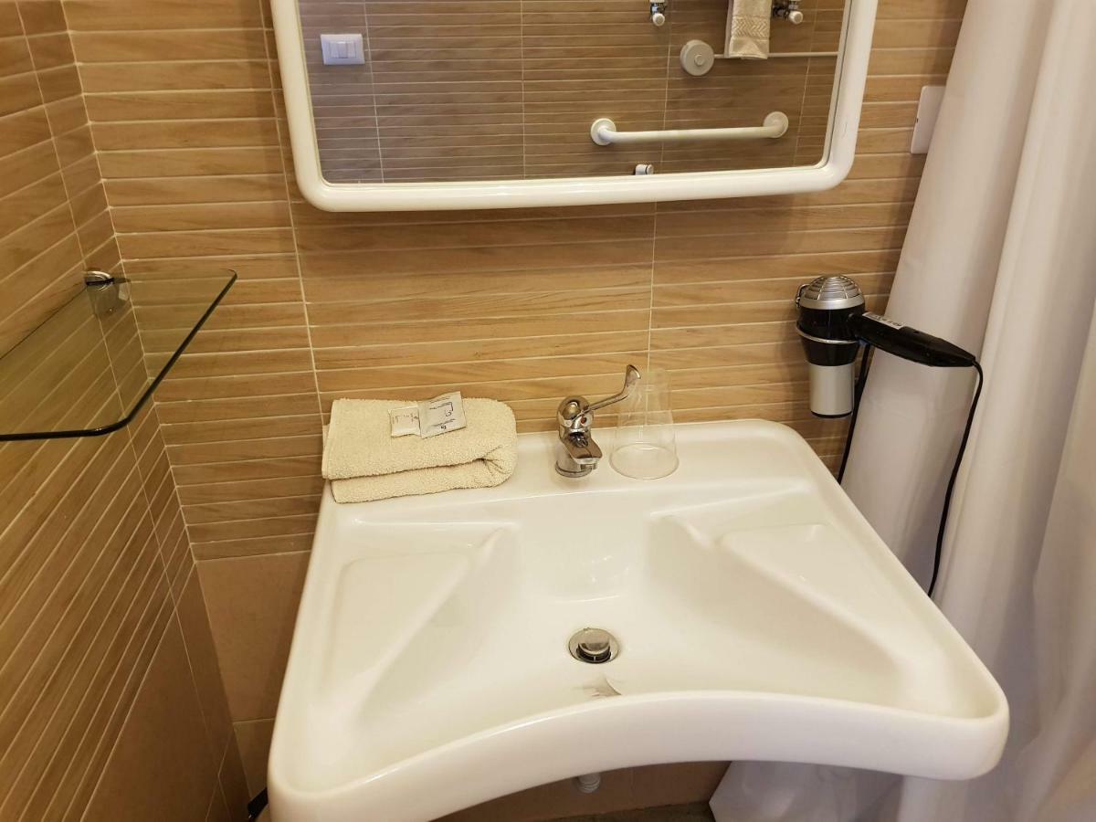 Casale L'Abate Guest House จาร์เร ภายนอก รูปภาพ